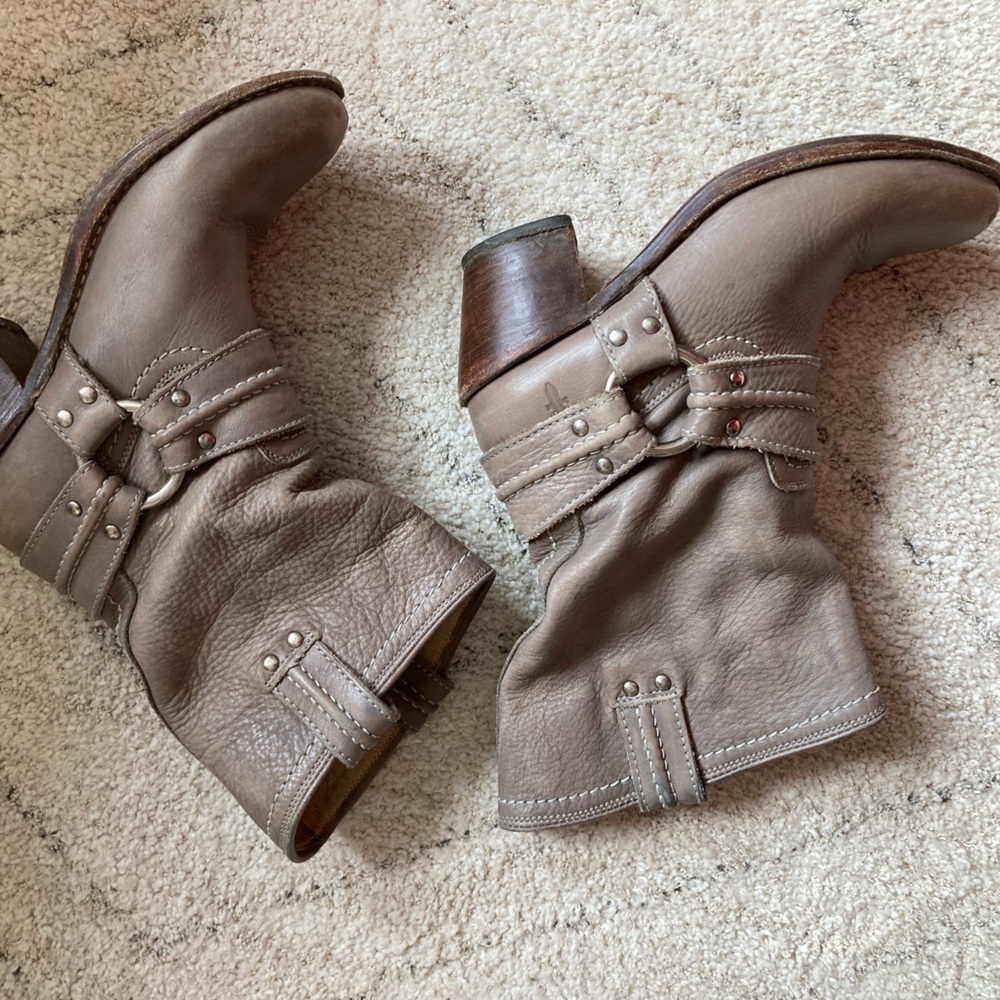 Frye Carmen Harness Short Boots 6.5 grey